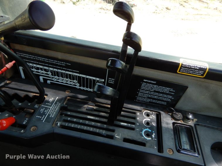 image for item IL9433 1993 John Deere 8970  4WD tractor