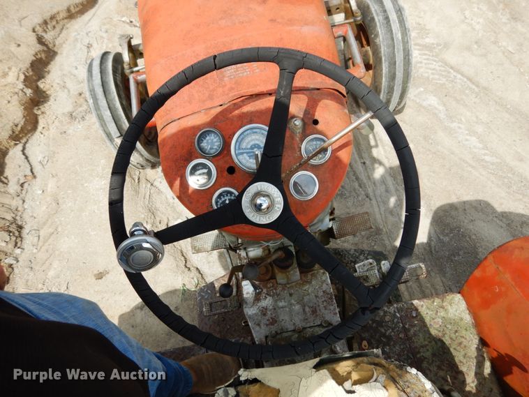 image for item IL9434 Massey Ferguson  tractor