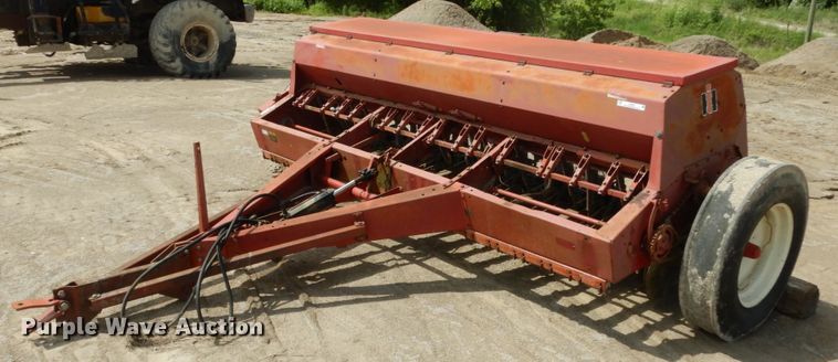 image for item IL9441 International Harvester 5100  grain drill