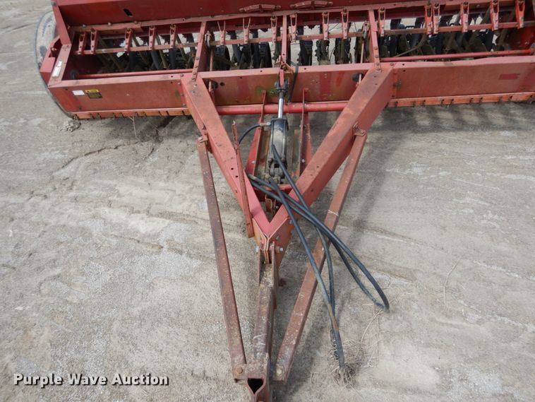 image for item IL9441 International Harvester 5100  grain drill