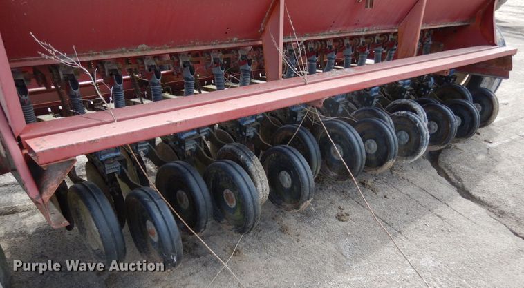 image for item IL9441 International Harvester 5100  grain drill