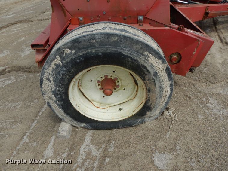 image for item IL9441 International Harvester 5100  grain drill