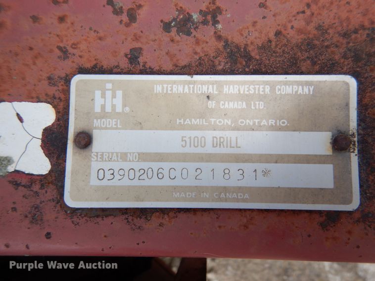 image for item IL9441 International Harvester 5100  grain drill