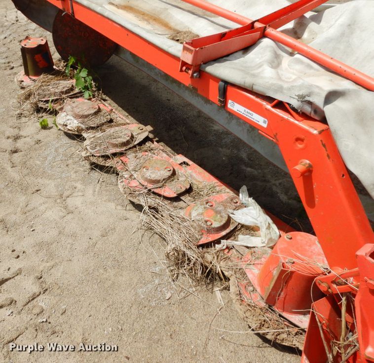 image for item IL9442 Kuhn GMD700-GIIHD  disc mower