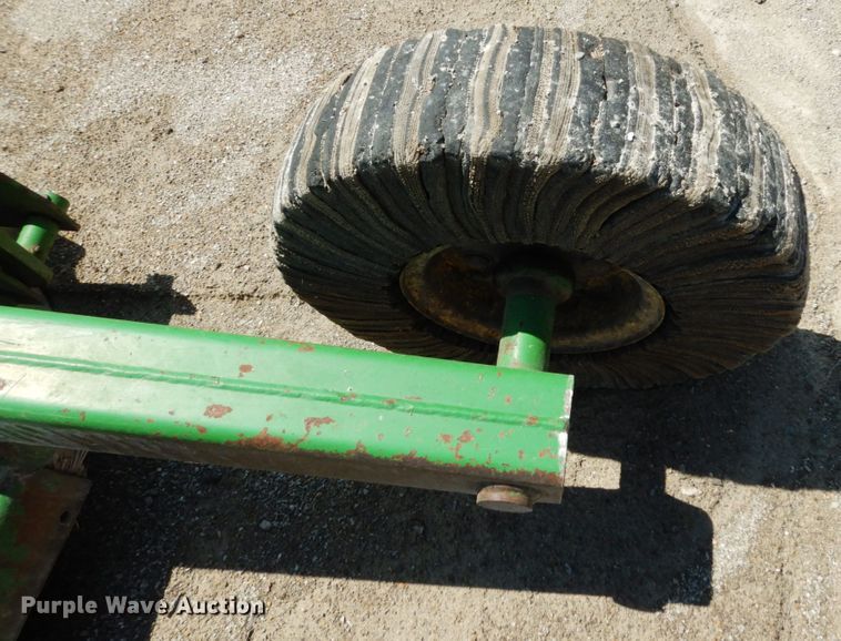 image for item IL9444 John Deere 1518  batwing rotary mower