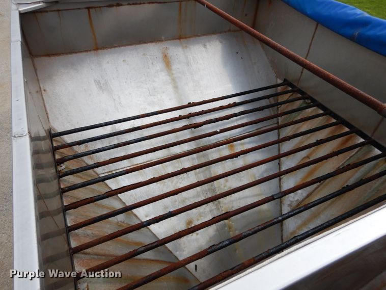 image for item IL9448 1994 International 9400  fertilizer delivery truck