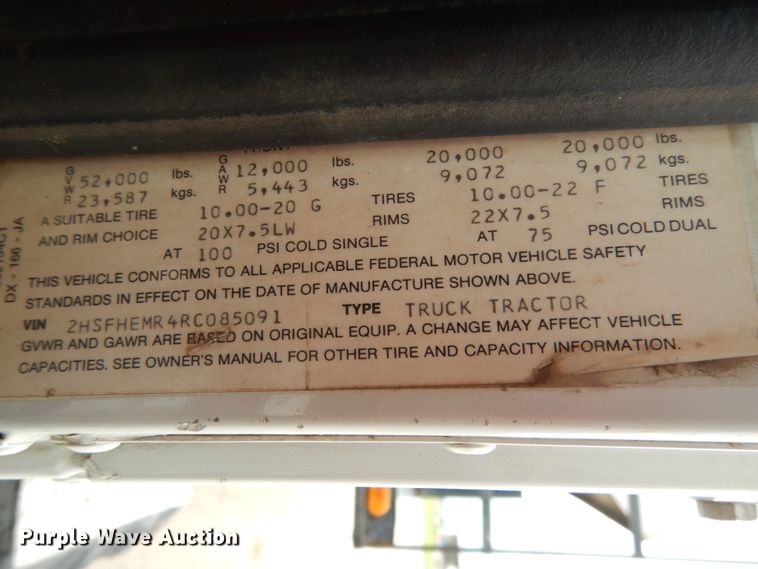 image for item IL9448 1994 International 9400  fertilizer delivery truck