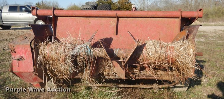 image for item IP9152 New Holland 185  manure spreader