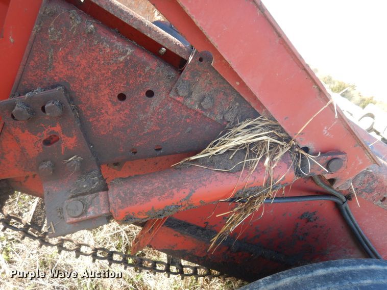 image for item IP9152 New Holland 185  manure spreader