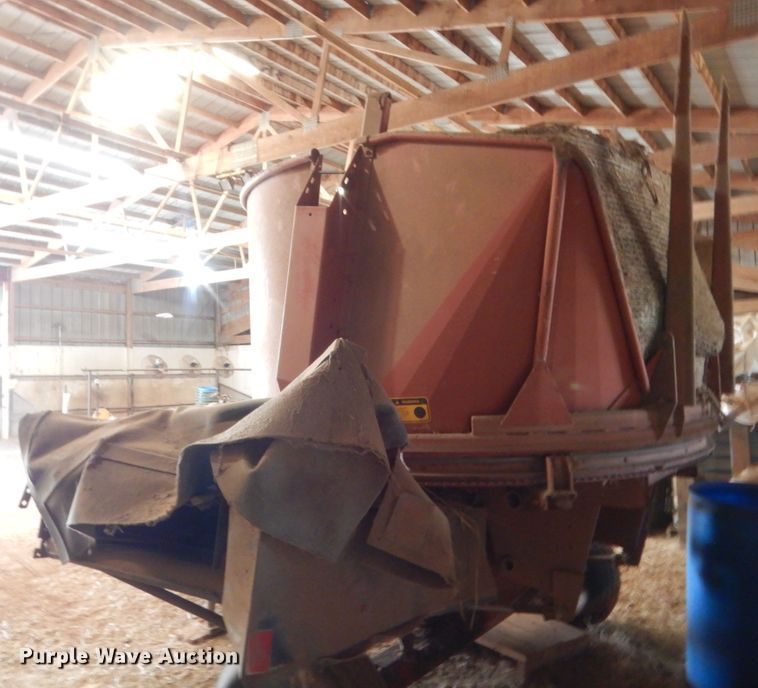 image for item IP9837 Hesston BP25  bale processor