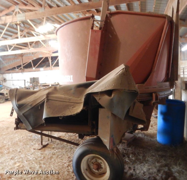 image for item IP9837 Hesston BP25  bale processor