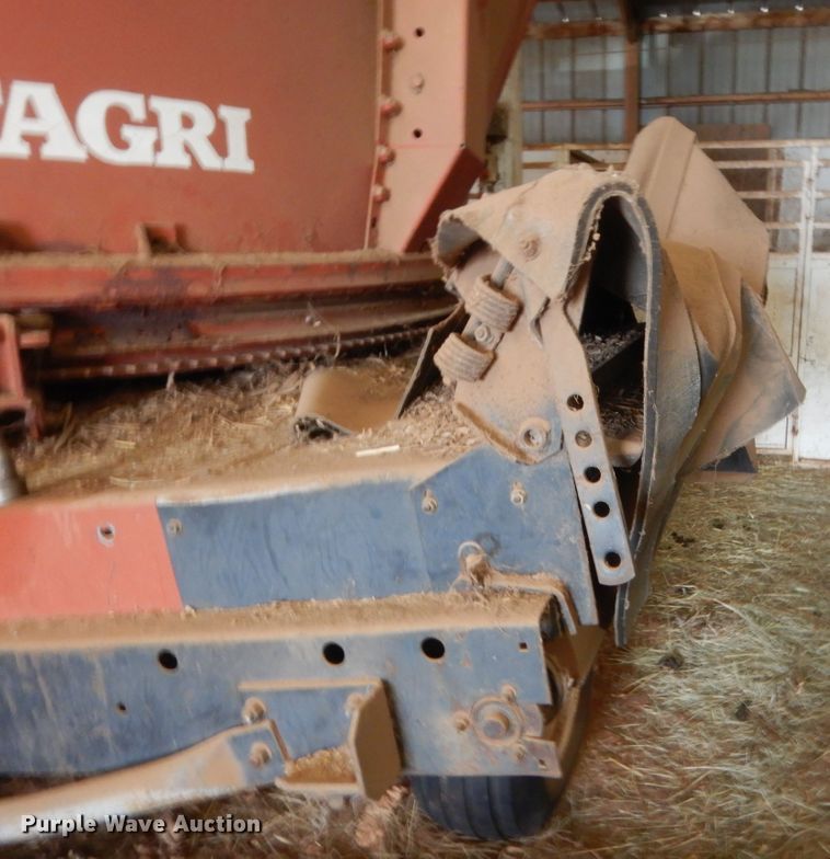 image for item IP9837 Hesston BP25  bale processor