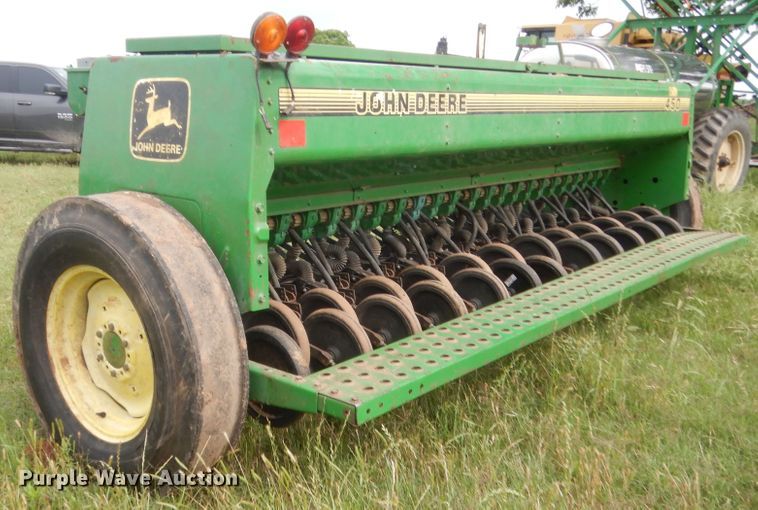 image for item IP9888 John Deere 450  grain drill
