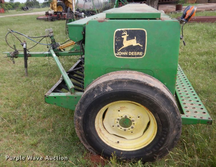 image for item IP9888 John Deere 450  grain drill