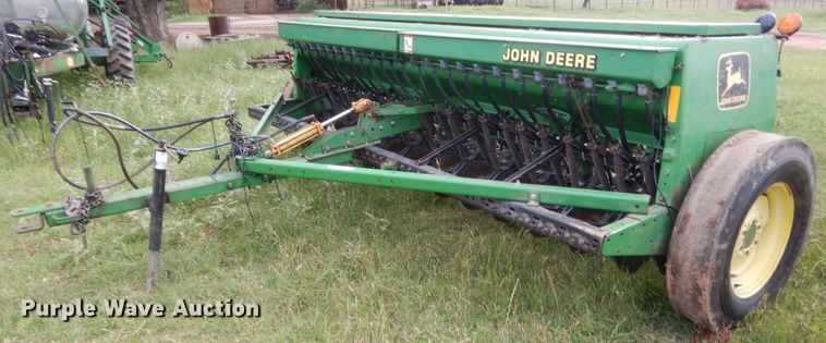 image for item IP9888 John Deere 450  grain drill