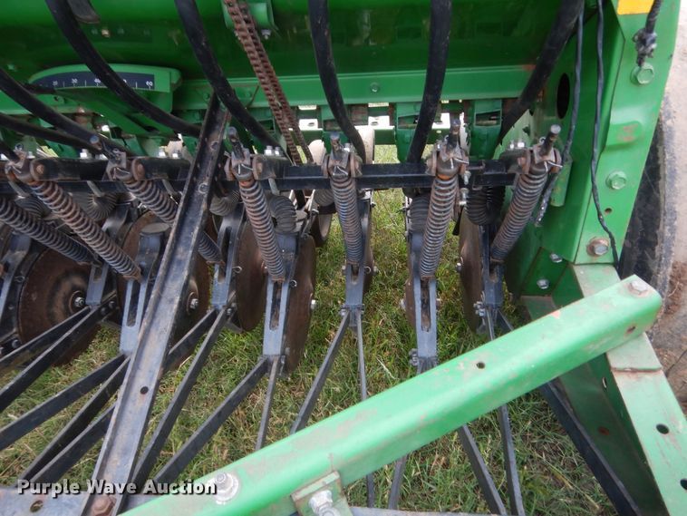 image for item IP9888 John Deere 450  grain drill