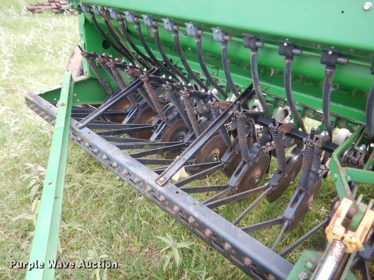 image for item IP9888 John Deere 450  grain drill