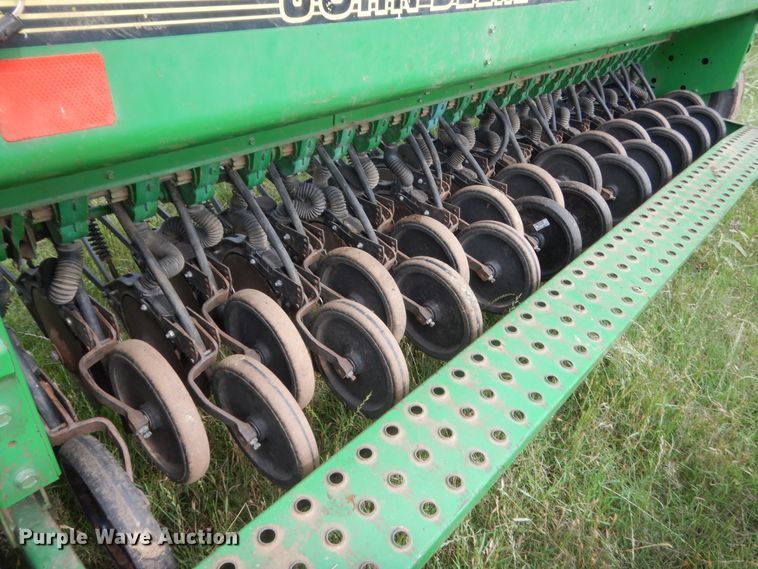 image for item IP9888 John Deere 450  grain drill