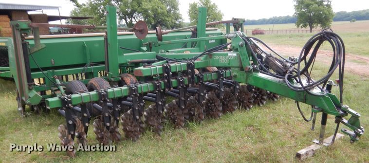 image for item IP9889 Great Plains Solid Stand 15  grain drill