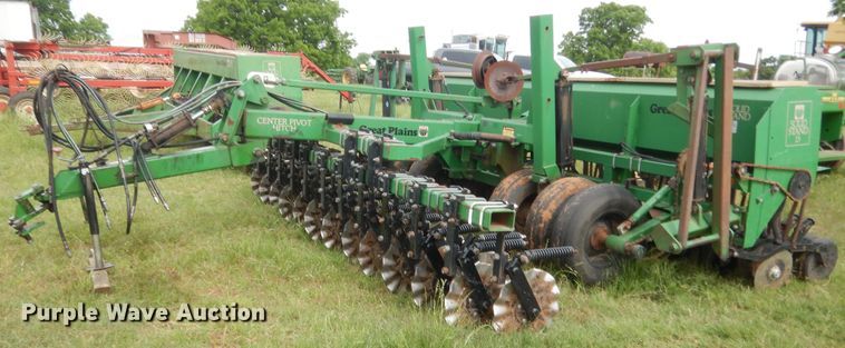 image for item IP9889 Great Plains Solid Stand 15  grain drill