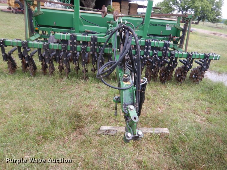 image for item IP9889 Great Plains Solid Stand 15  grain drill