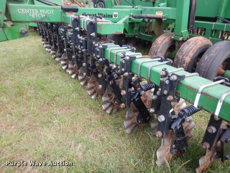 image for item IP9889 Great Plains Solid Stand 15  grain drill