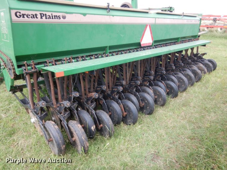 image for item IP9889 Great Plains Solid Stand 15  grain drill