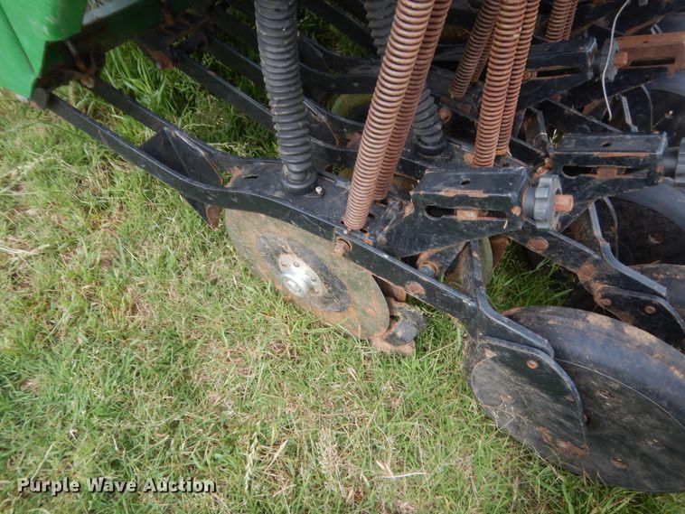 image for item IP9889 Great Plains Solid Stand 15  grain drill