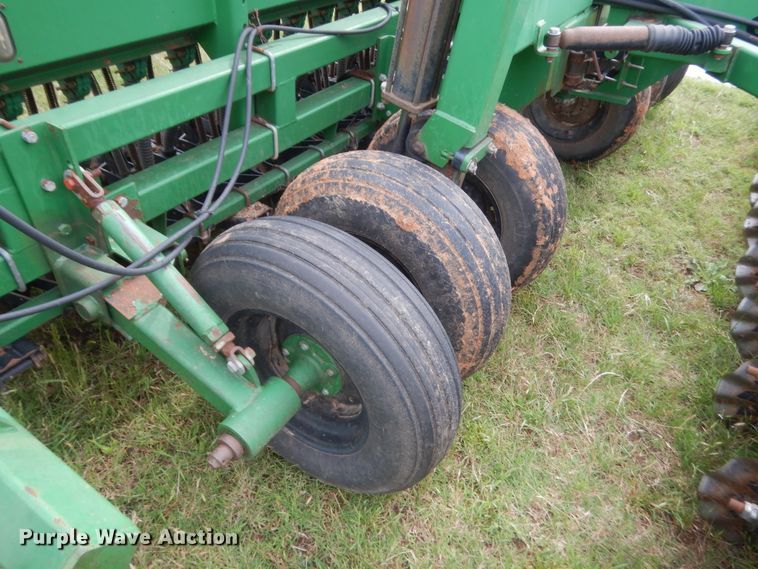 image for item IP9889 Great Plains Solid Stand 15  grain drill