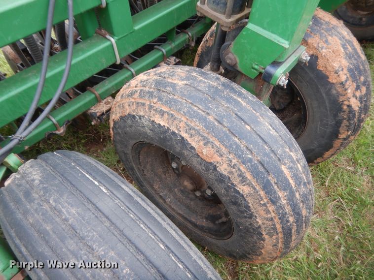 image for item IP9889 Great Plains Solid Stand 15  grain drill