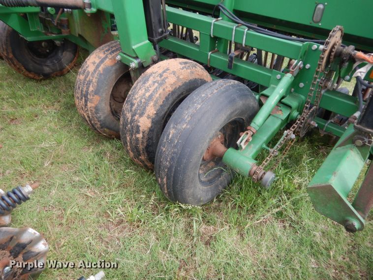 image for item IP9889 Great Plains Solid Stand 15  grain drill