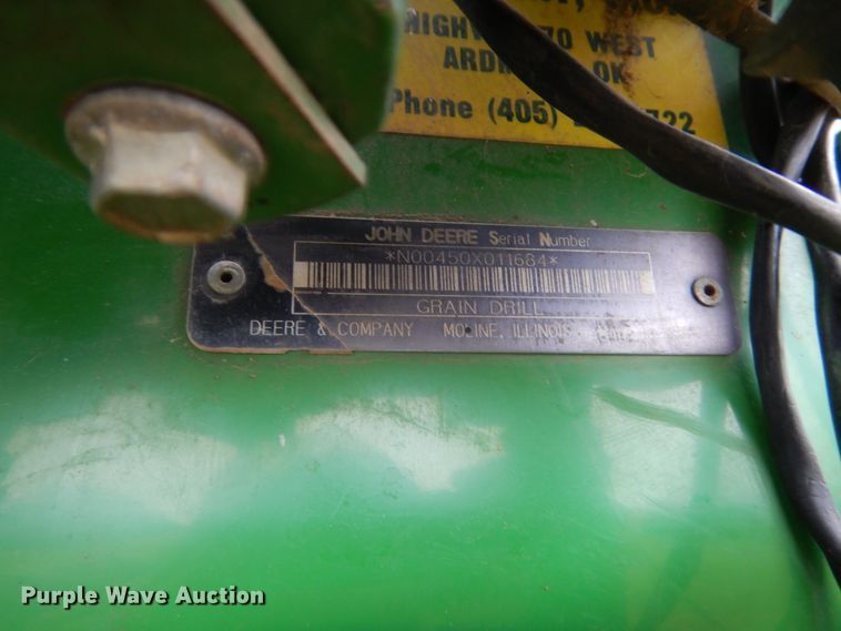 image for item IP9889 Great Plains Solid Stand 15  grain drill