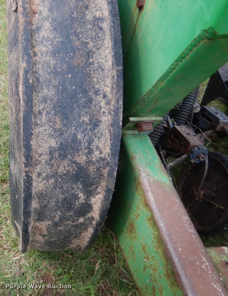 image for item IP9890 Great Plains Solid Stand 13  grain drill