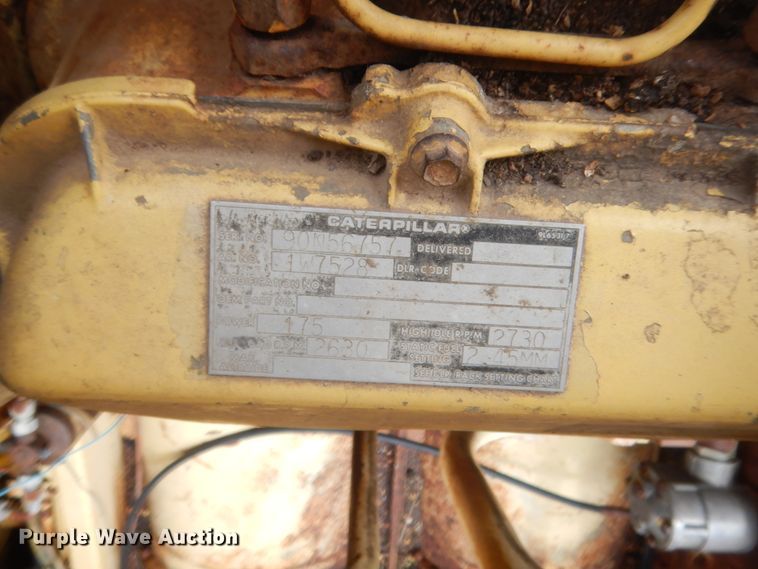 image for item IP9896 1982 New Holland TR85  combine