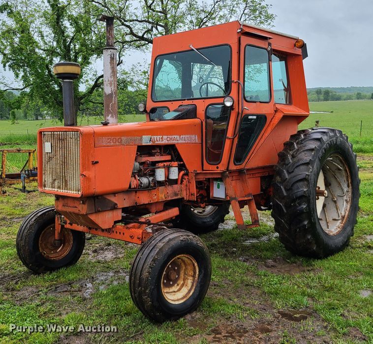 image for item IQ9181 Allis Chalmers 200  tractor