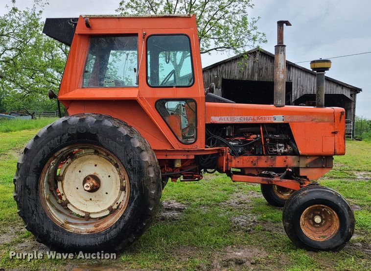 image for item IQ9181 Allis Chalmers 200  tractor