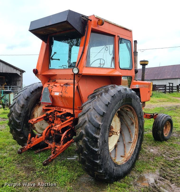 image for item IQ9181 Allis Chalmers 200  tractor