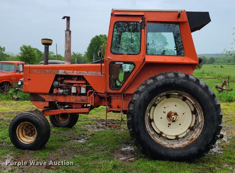 image for item IQ9181 Allis Chalmers 200  tractor