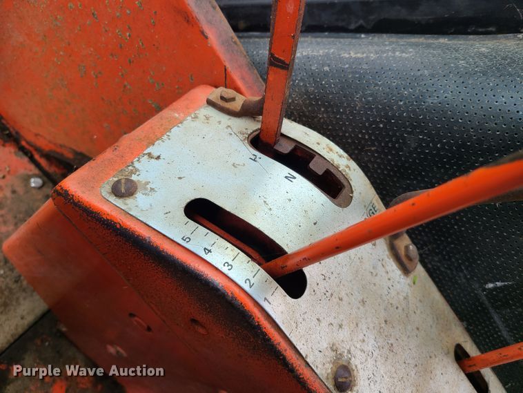 image for item IQ9181 Allis Chalmers 200  tractor