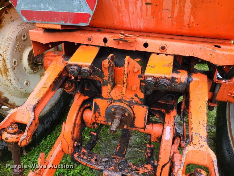 image for item IQ9181 Allis Chalmers 200  tractor