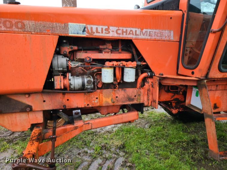 image for item IQ9181 Allis Chalmers 200  tractor