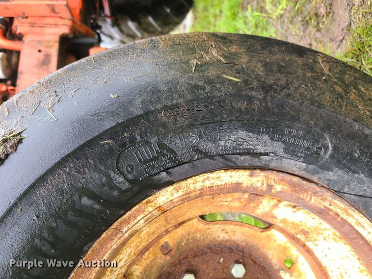 image for item IQ9181 Allis Chalmers 200  tractor