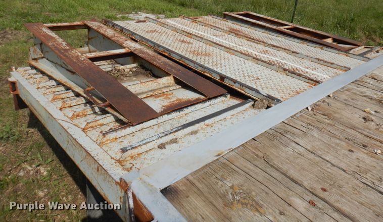 image for item IS9167 2004  Shop built equipment trailer