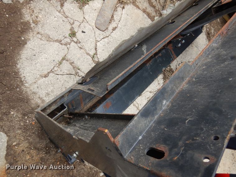 image for item IT9385 Drago corn head adaptor