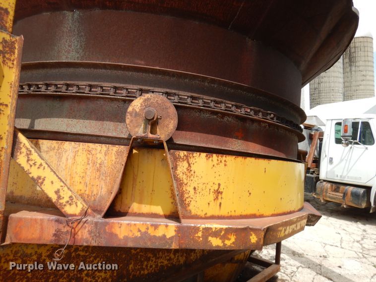 image for item IT9387 HayBuster H1000  bale processor