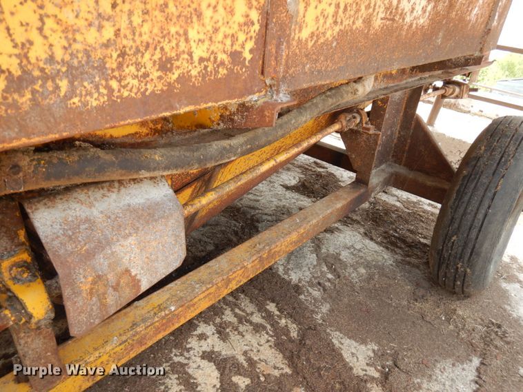 image for item IT9387 HayBuster H1000  bale processor