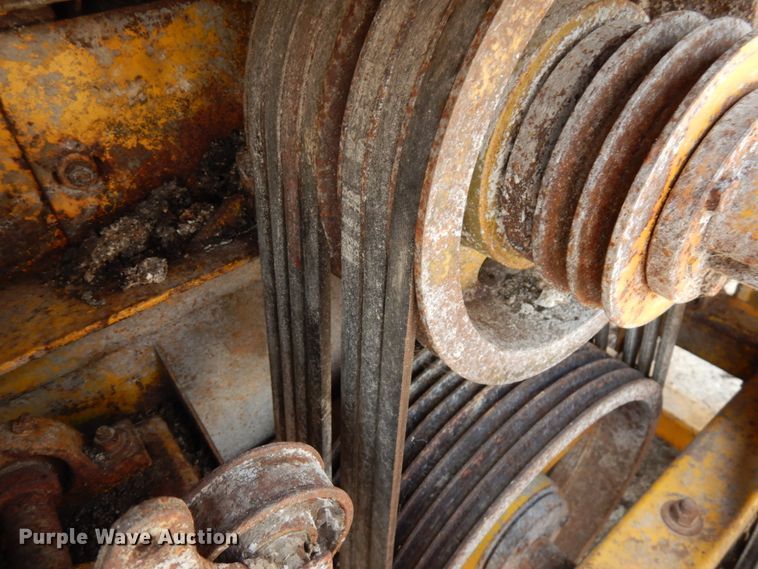 image for item IT9387 HayBuster H1000  bale processor