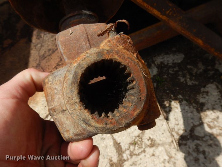 image for item IT9387 HayBuster H1000  bale processor