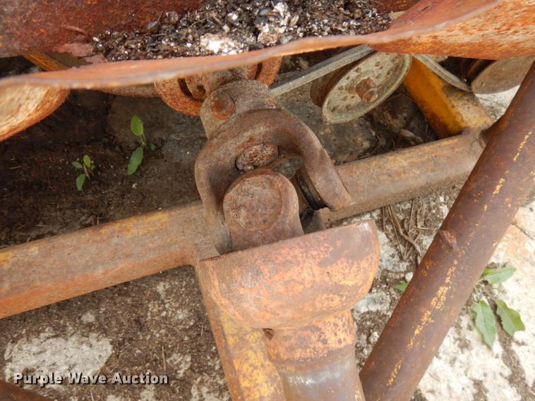 image for item IT9387 HayBuster H1000  bale processor