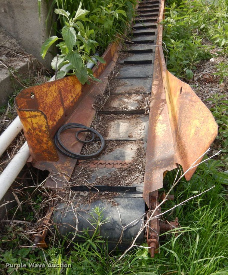 image for item IT9387 HayBuster H1000  bale processor